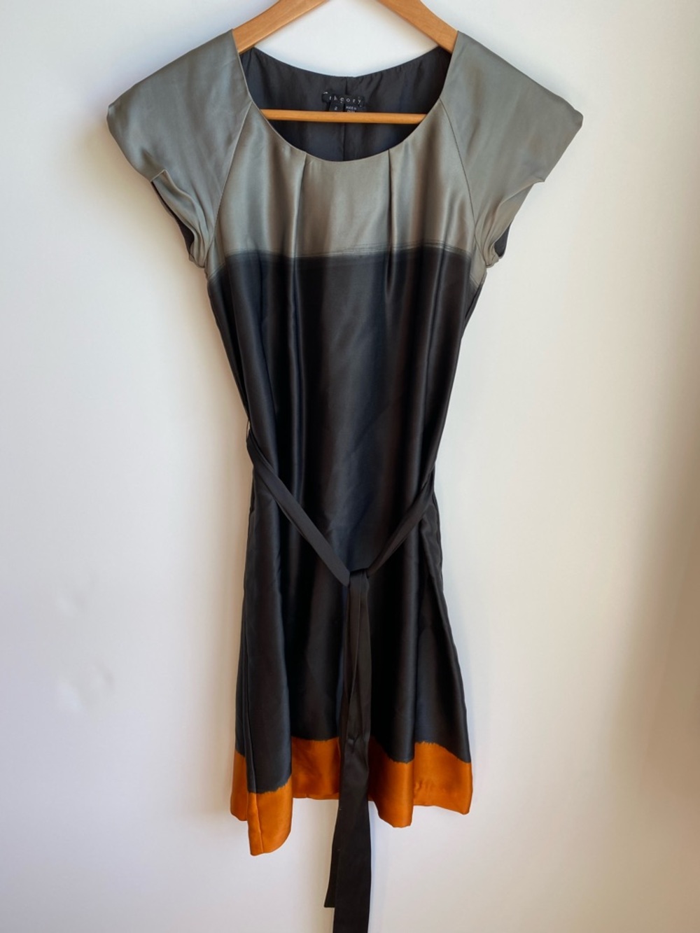 Theory 100% Silk Lined Cap Sleeve Dress With Belt Size 2